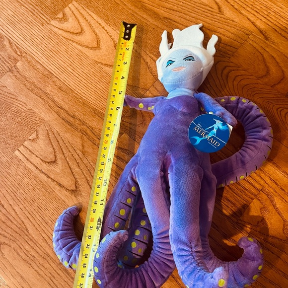 Disney the little mermaid the musical Ursula plush 15” excellent condition - Picture 6 of 6
